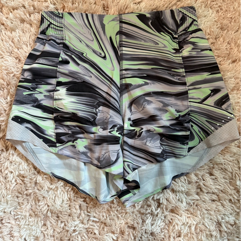 Lululemon Hotty Hot Special Edition